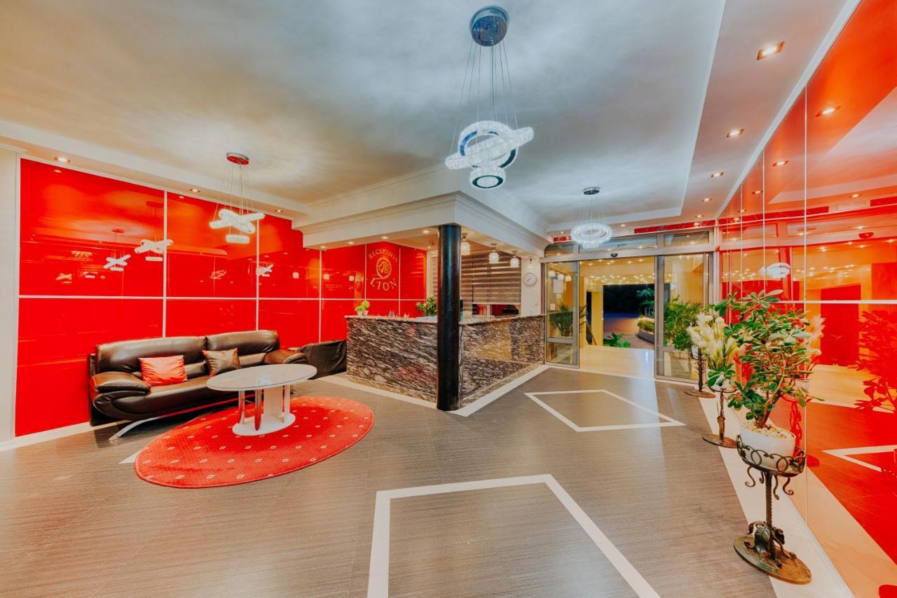 Hotel Lion Ulcinj Esterno foto